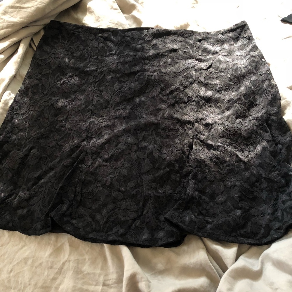 🔥lowest markdown🔥Victoria’s Secretlace mini NWOT